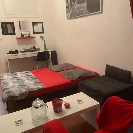 Dans Centre Guest house *